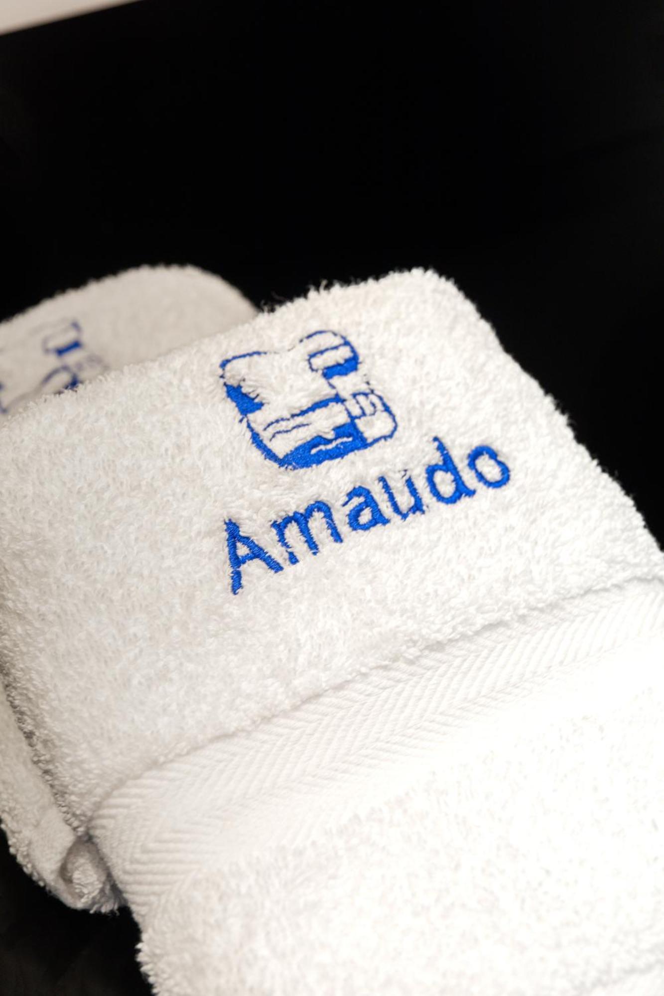 Hotel Amaudo Saint-Francois  Ngoại thất bức ảnh
