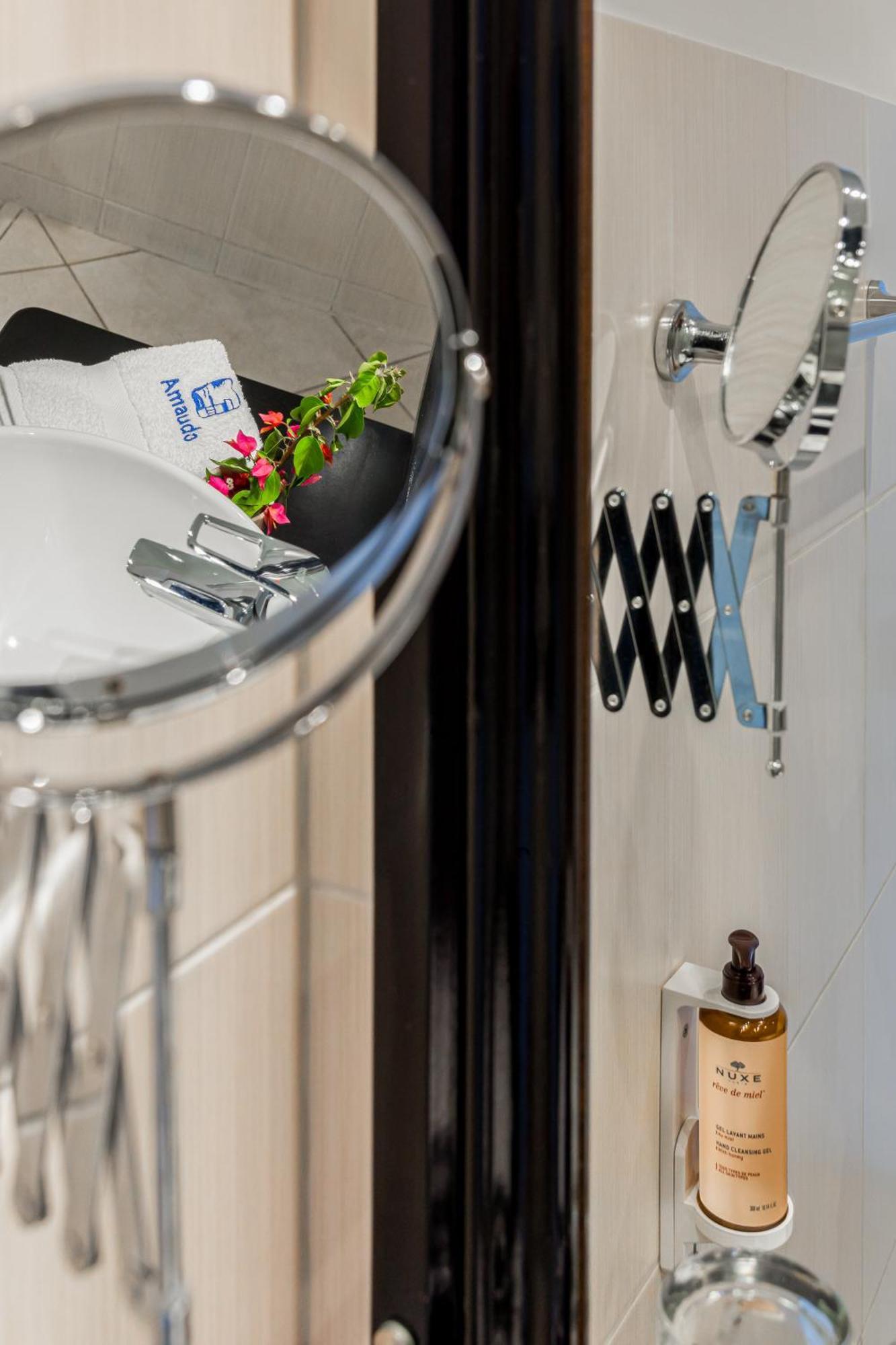 Hotel Amaudo Saint-Francois  Ngoại thất bức ảnh