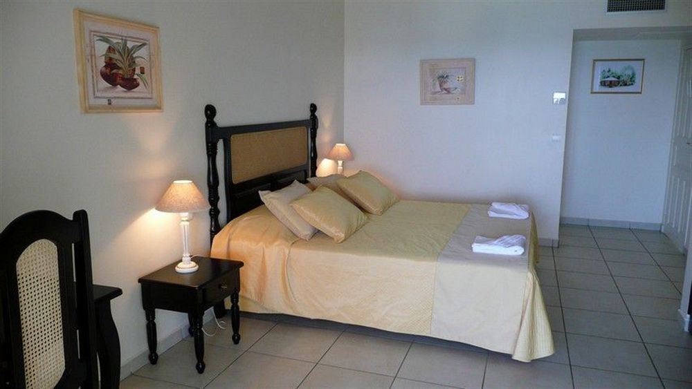 Hotel Amaudo Saint-Francois  Ngoại thất bức ảnh